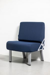 Chaise visiteur my maxence vue de profil