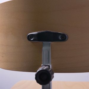 Chaise technique en bois ajustable avec pieds en polyamide vu du dossier