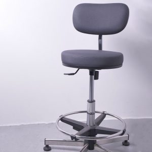 Tabouret de recherche ginkgo donfort a dosseret vu de l'ensemble du siège Navailles