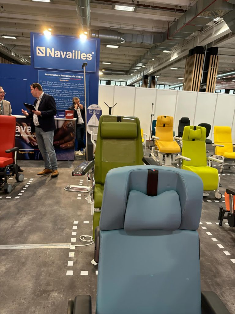 Au premier plan, Mobilys, le nouveau fauteuil roulant remboursé partiellement par la sécurité sociale !