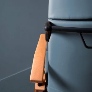 Fauteuil de soins Médical Gaia Bois guidon de déplacement noir Navailles