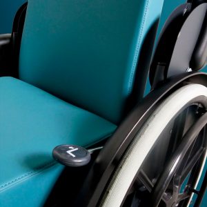 réglages fauteuil roulant à propulsion manuelle non pliant non réversible à dossier inclinable et rabattable Mobilys bleu Navailles