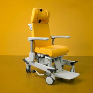 Fauteuil médical polyvalent à hauteur variable pour le traitement des pathologies lourdes avec repose-pieds solidaire de l'assise et multi-réglage Rhéa jaune Navailles